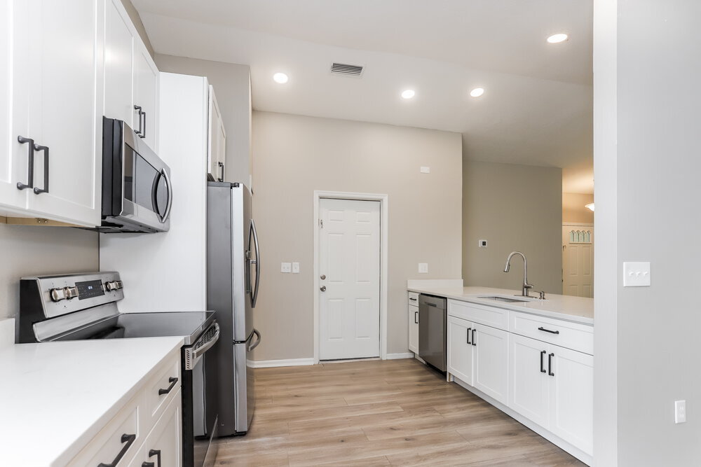 Building Photo - 12873 Pineway Dr
