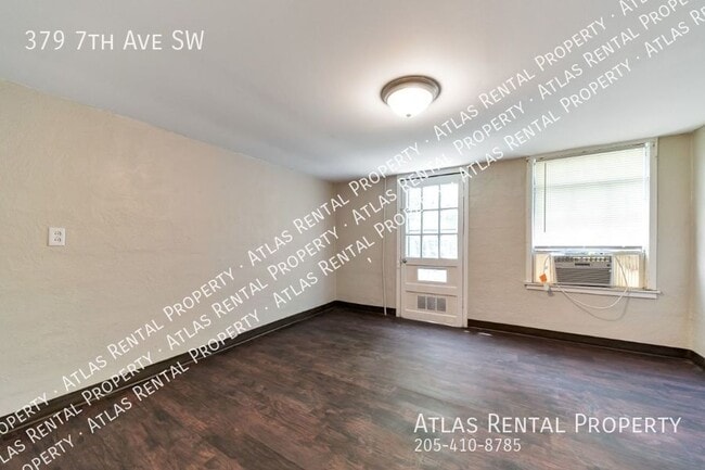 Building Photo - 379 7th Ave SW
