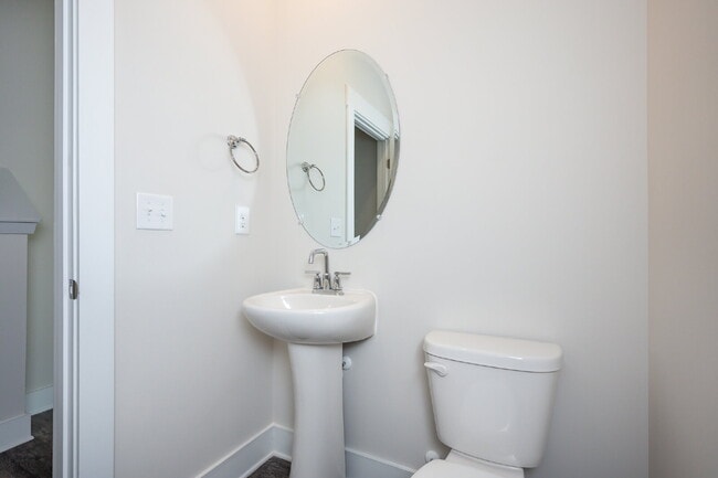 Building Photo - Stunning 3BR/2.5BA Luxury Townhome with Loft & Garage in Greenville! $2,050/mo rent