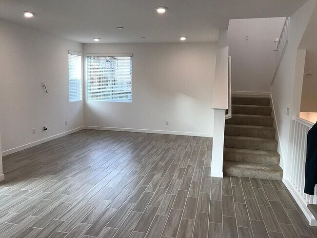 Building Photo - 3-Bedroom Gem with 2 Baths and 1,748 Sq Ft of Comfort in Dublin, CA!"