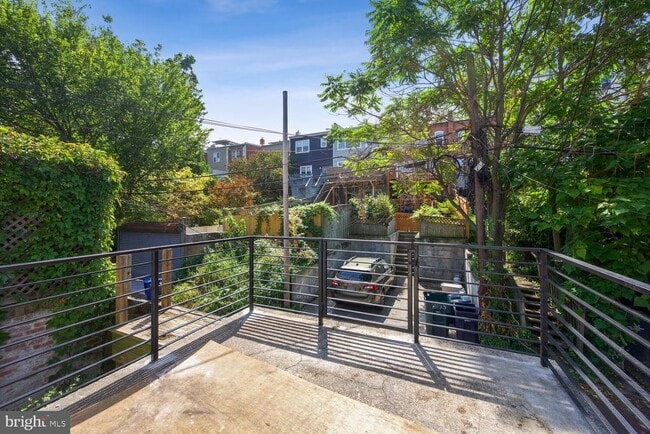 Building Photo - 1850 Ingleside Terrace NW