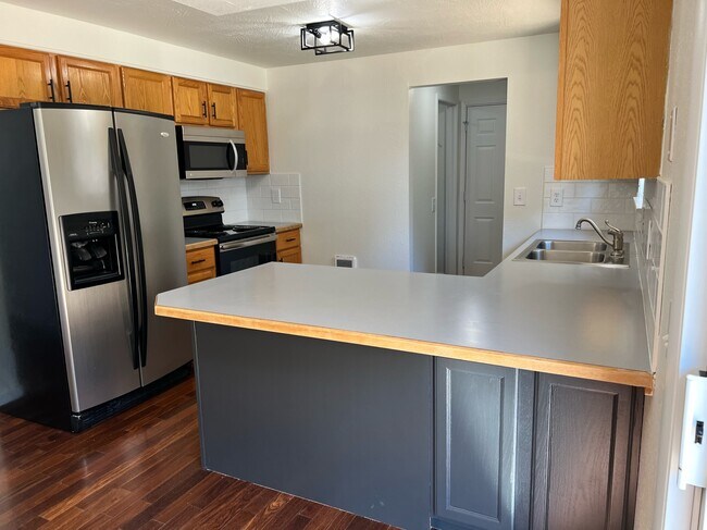 Building Photo - 394 S Harlan Pl
