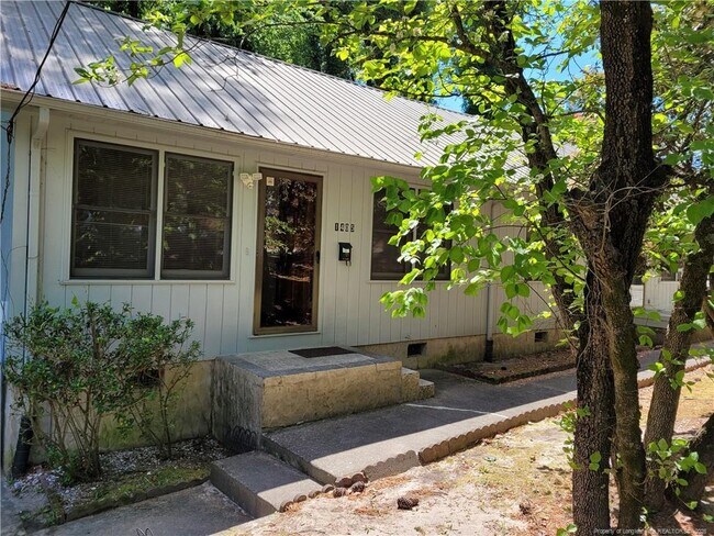 Building Photo - 1405 Briarcliff Dr