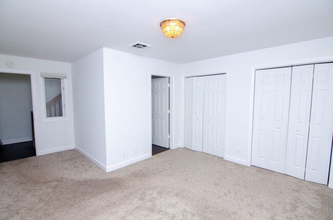 Building Photo - Quaint East Nashville Town Home