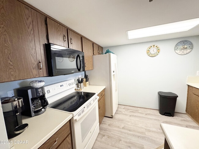 Building Photo - 3115 S Atlantic Ave