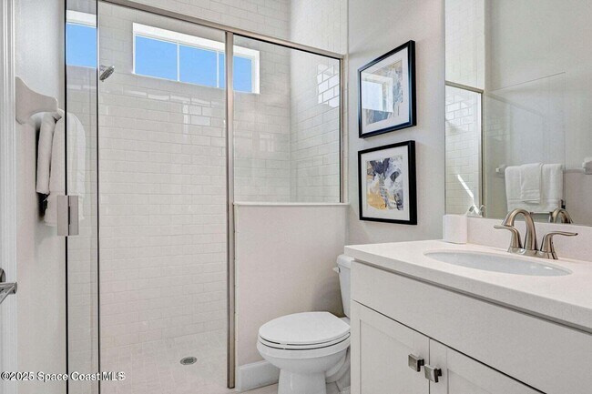 Building Photo - 2680 Avalonia Dr