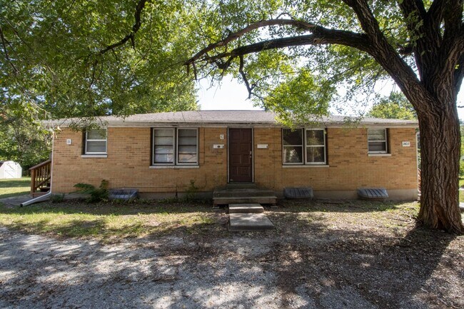 Primary Photo - 1403 Lowe St