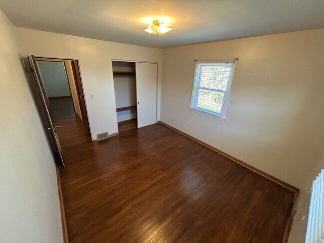 Building Photo - 4-bedroom Home in Cranberry Twp