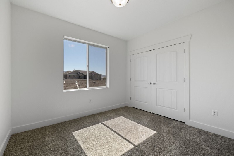 Building Photo - 114 W Spring Hill Way