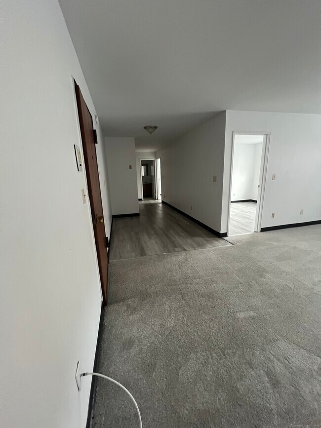 Primary Photo - 360 Palisade Ave