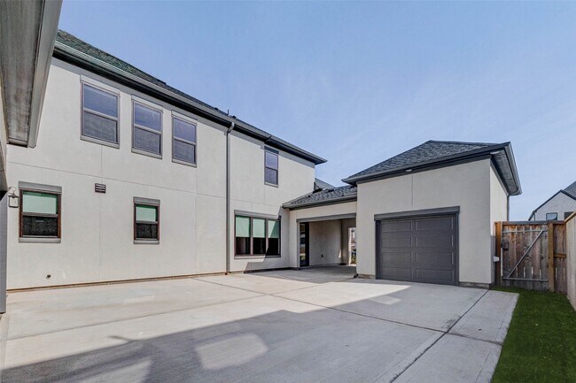 Building Photo - 1327 Crown Frst Dr