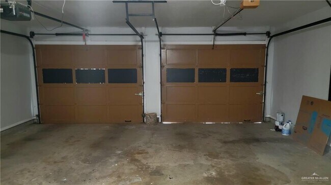 Building Photo - 25 S 15th Ave