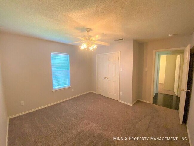 Building Photo - 10604 Boston Ave