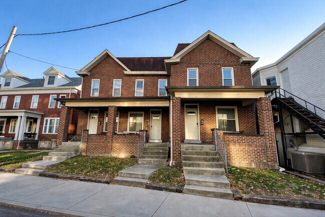 Building Photo - 1115-15 E 18th Ave