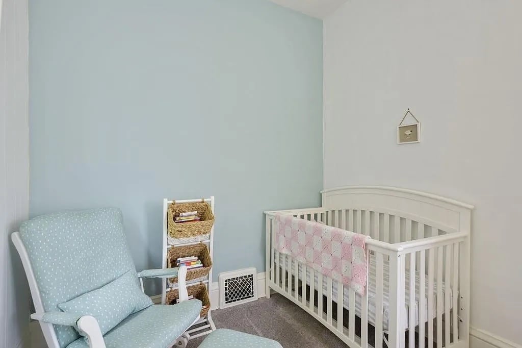 Second bedroom - 3935 Hubbard Ave N