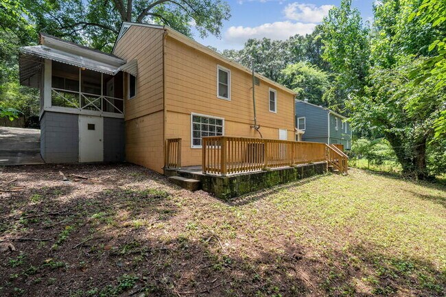 Building Photo - 178 Meador Way SE