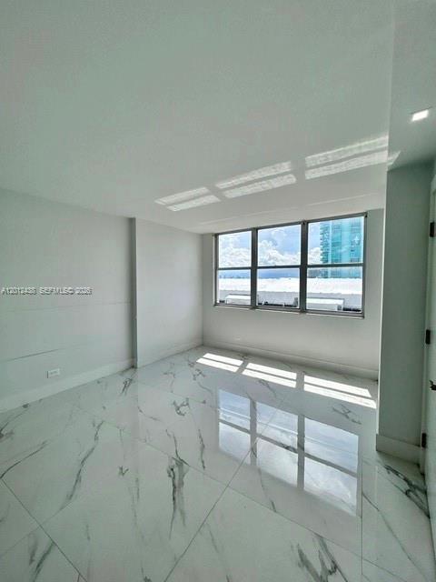 Building Photo - 6039 Collins Ave
