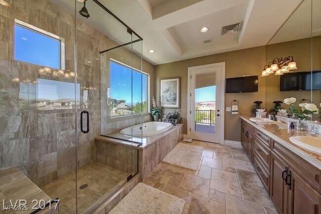 Building Photo - 1340 Dilevante Dr