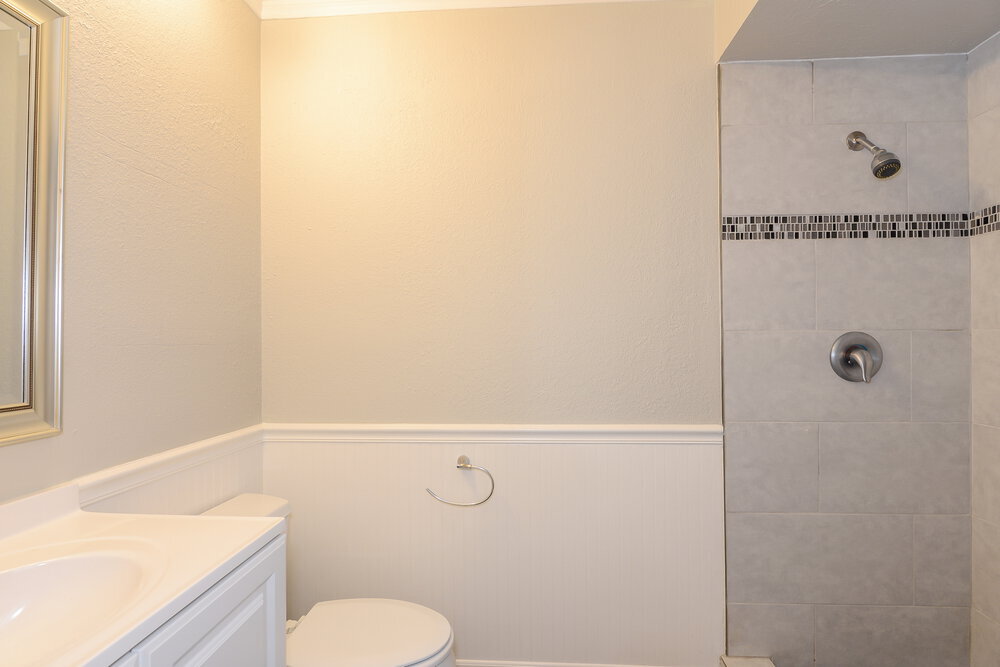 Building Photo - 4243 Tall Oak Ln