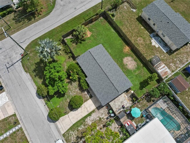 Building Photo - 3202 W Rogers Ave
