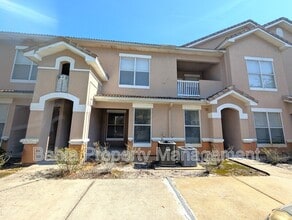 Building Photo - 10517 Villa View Cir