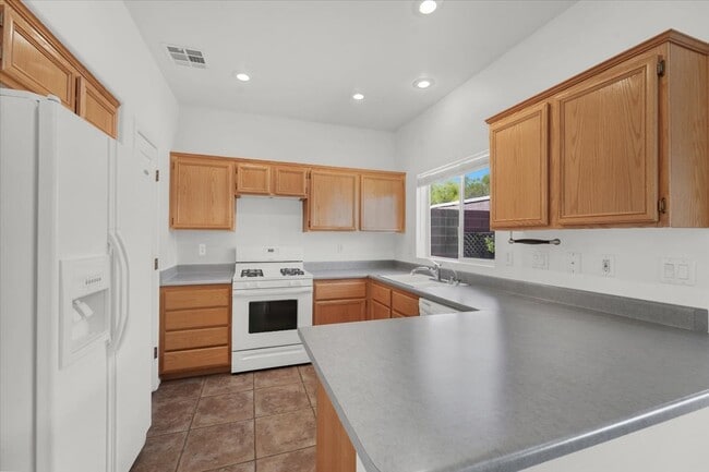 Building Photo - 3329 Autumn Veil St