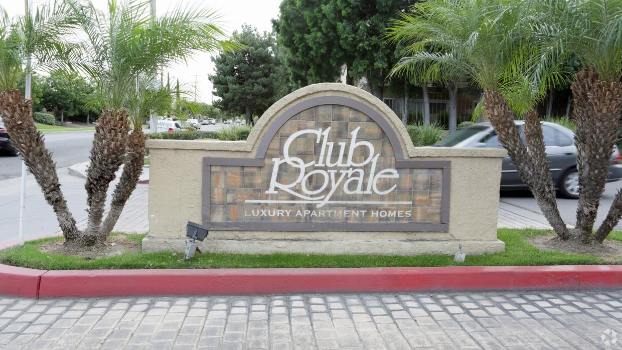 club royale rialto ca apartment finder