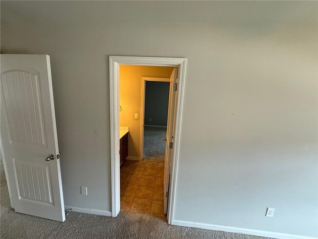 Building Photo - 611 Ceremony Way