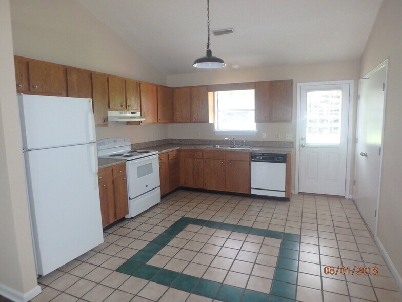 Building Photo - 218 Wyndham Cir