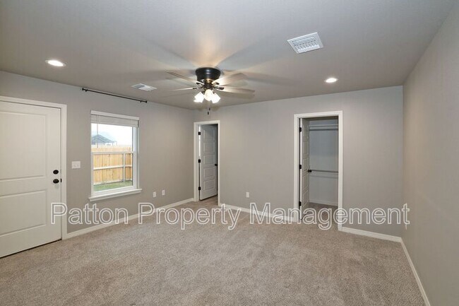 Building Photo - 14411 Periwinkle Dr