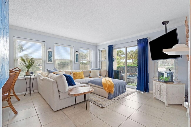 Building Photo - 300 Gulf Shore Dr