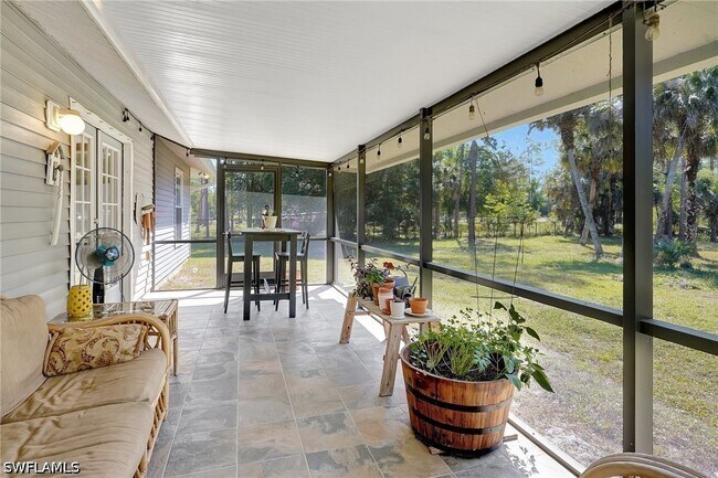 Building Photo - 3520 2nd Ave NE