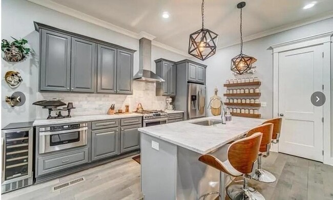 Building Photo - 830 Grove Bnd