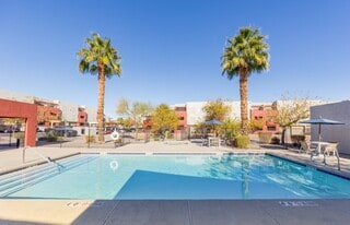 Building Photo - Los Pecos