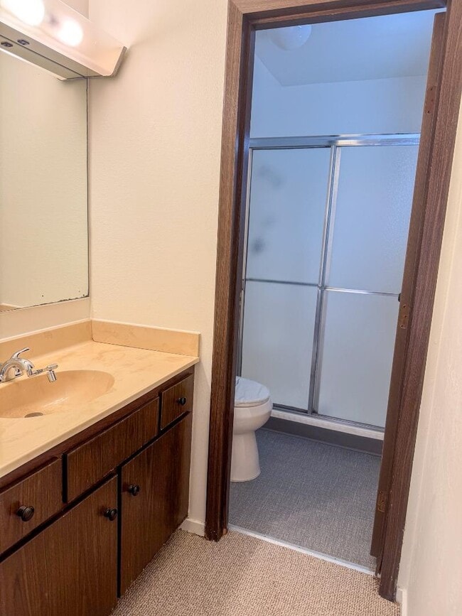 Building Photo - 26 Camelot Ct