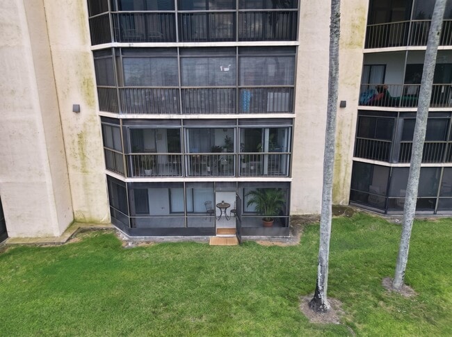 Building Photo - 7370 S Oriole Blvd