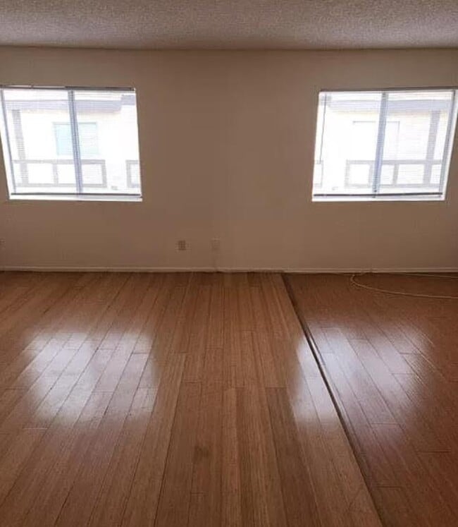 Building Photo - 38710 10th St E