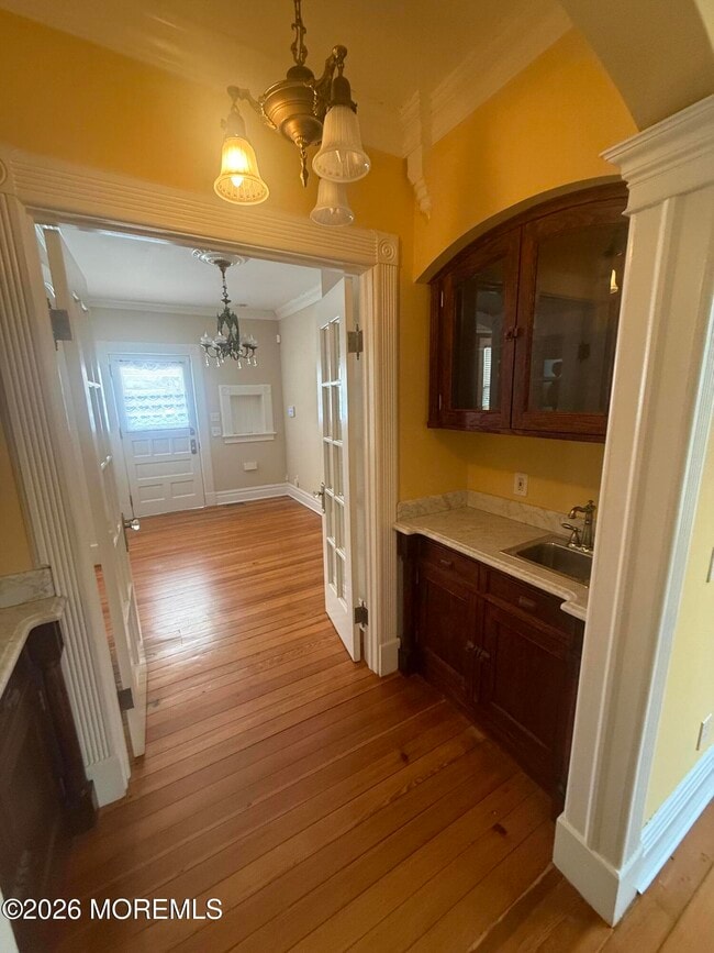 Building Photo - 511 4th Ave