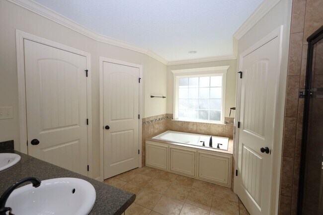 Building Photo - 4093 Nelson Hill Pl