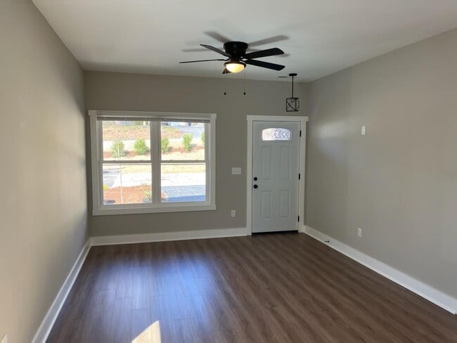 Building Photo - 37 Alex Dr