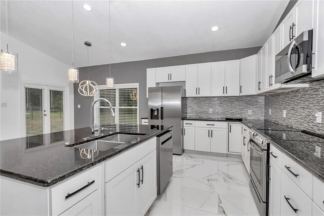 Building Photo - 14550 SW 61st Ct