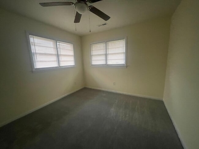 Building Photo - 3211 Meridian St N