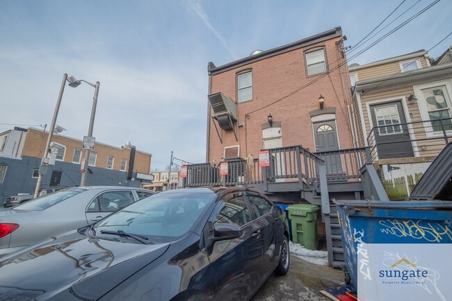 Building Photo - 4032 Falls Rd