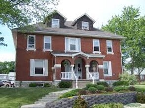 Building Photo - Magnolia - Beauty Shop