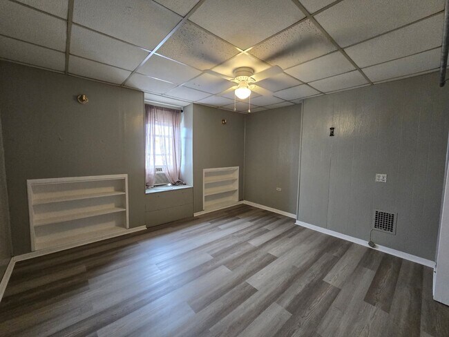 Building Photo - 1251 N 11th St