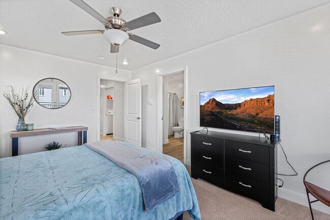 Building Photo - 350 W Old Hwy