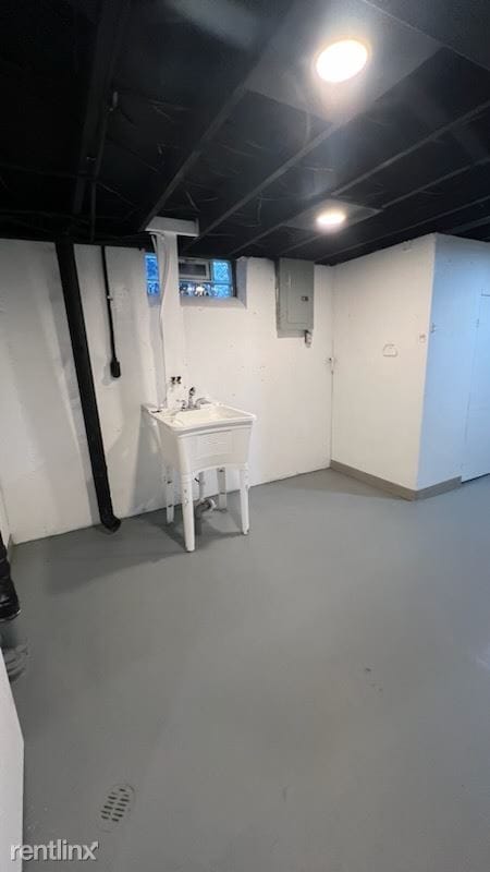 Building Photo - 3 br, 1.5 bath House - 23070 Scotia Rd