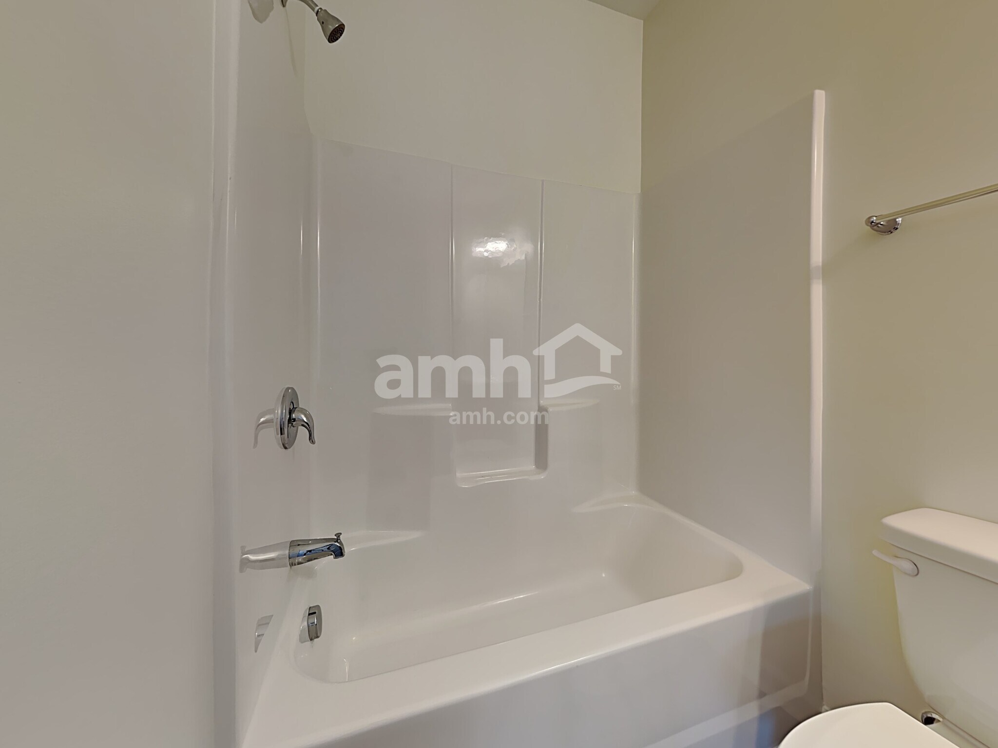 Building Photo - 5 Chadbrook Ct