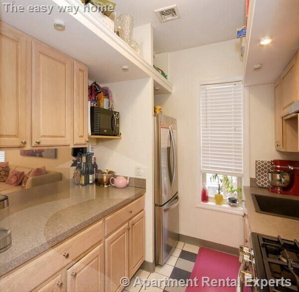 Building Photo - 56 Market St