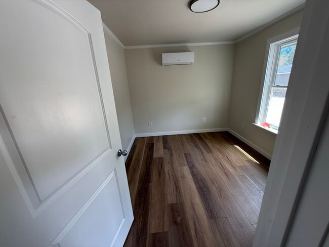 Building Photo - 6517 Daniels Fork